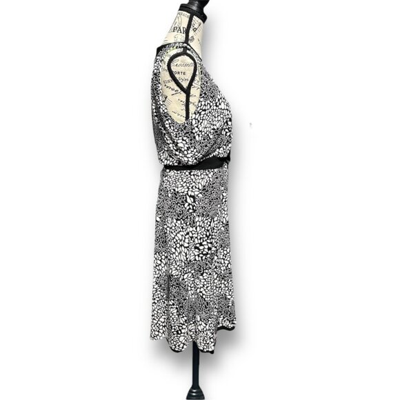 New White House Black Market Reversible Wrap Midi Dress Green Emerald Palms 10 - Picture 7 of 10